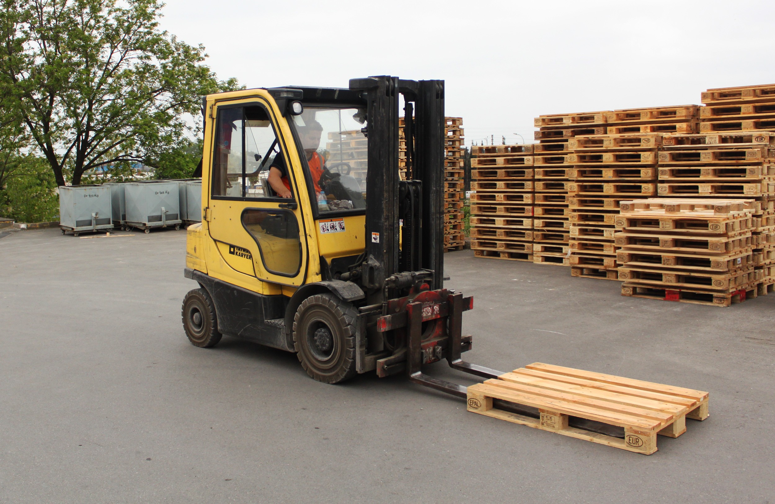 Forklift Truck Diagram How to Drive A forklift 9 Steps with Wikihow Of Forklift Truck Diagram