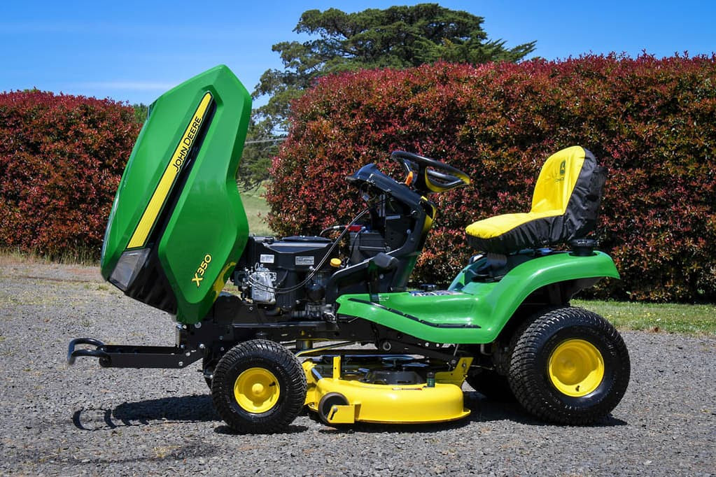 Wiring Diagram for the Charge System On A John Deere Lt 100 Series Lawn Mower John Deere X350 Ride-on Mower Review – Farmmachinerysales.com.au Of Wiring Diagram for the Charge System On A John Deere Lt 100 Series Lawn Mower