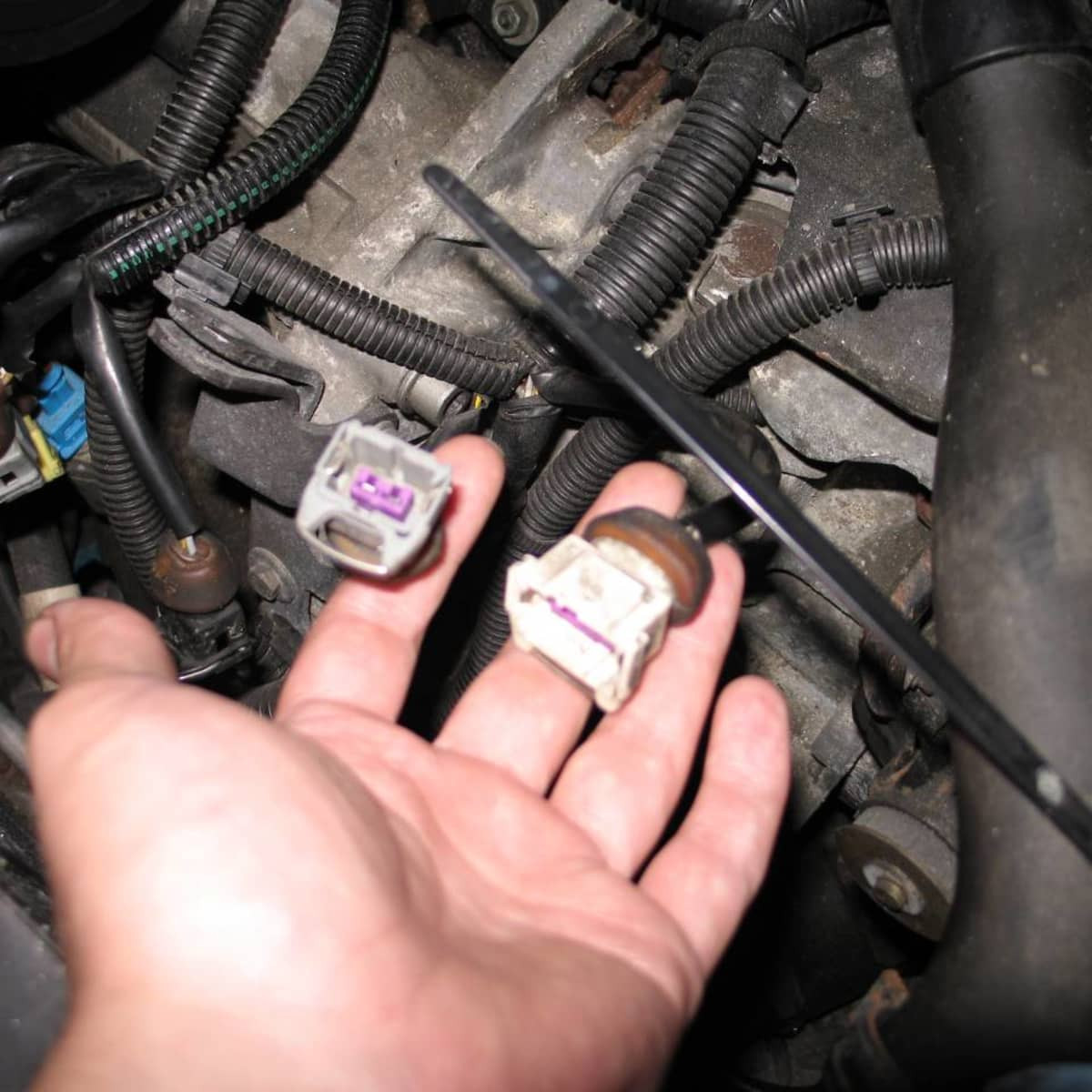 2004 Gmc Seirra Injector Ground How Do You Know if A Throttle Position Sensor is Bad? – Axleaddict Of 2004 Gmc Seirra Injector Ground
