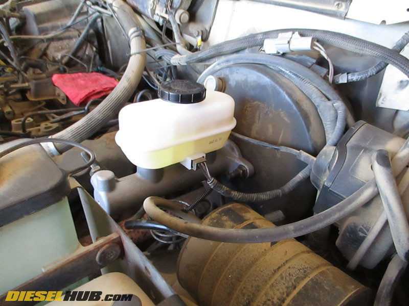 2009 ford F150 Master Cylinder Wireing 1987 - 1991 ford F-series Brake Master Cylinder Replacement Procedures